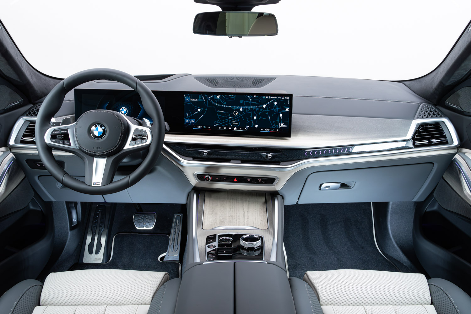 BMW X6 30d xDrive Mpaket | facelift | skladem | nové české auto | luxusní světlý interiér | super výbava | skvělá cena | ihned k předání | nákup online | AUTOiBUY.com